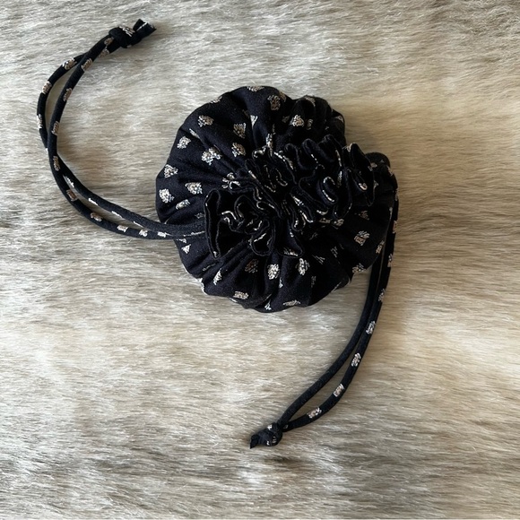 Vintage VERA BRADLEY Classic Black Y 2 K Drawstring Jewlery Case 2002 Red Floral - Picture 3 of 10